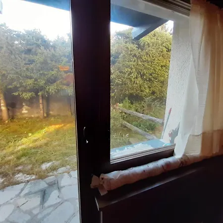 Affacciato Sui Campi E Piste Da Sci